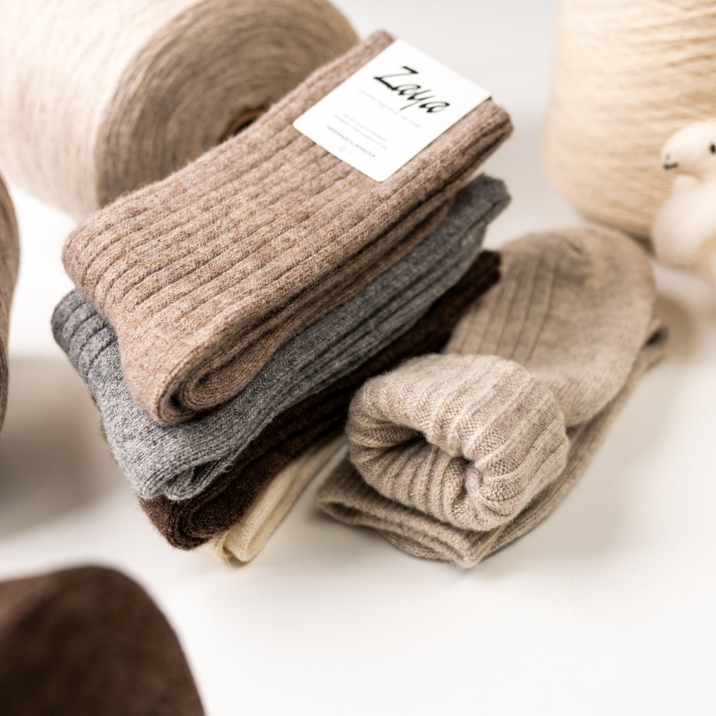 Organic Mongolian sheep wool socks / High quality pure fiber / Hypo-allergenic / Anti bacterial / Cozy warm / Unisex socks