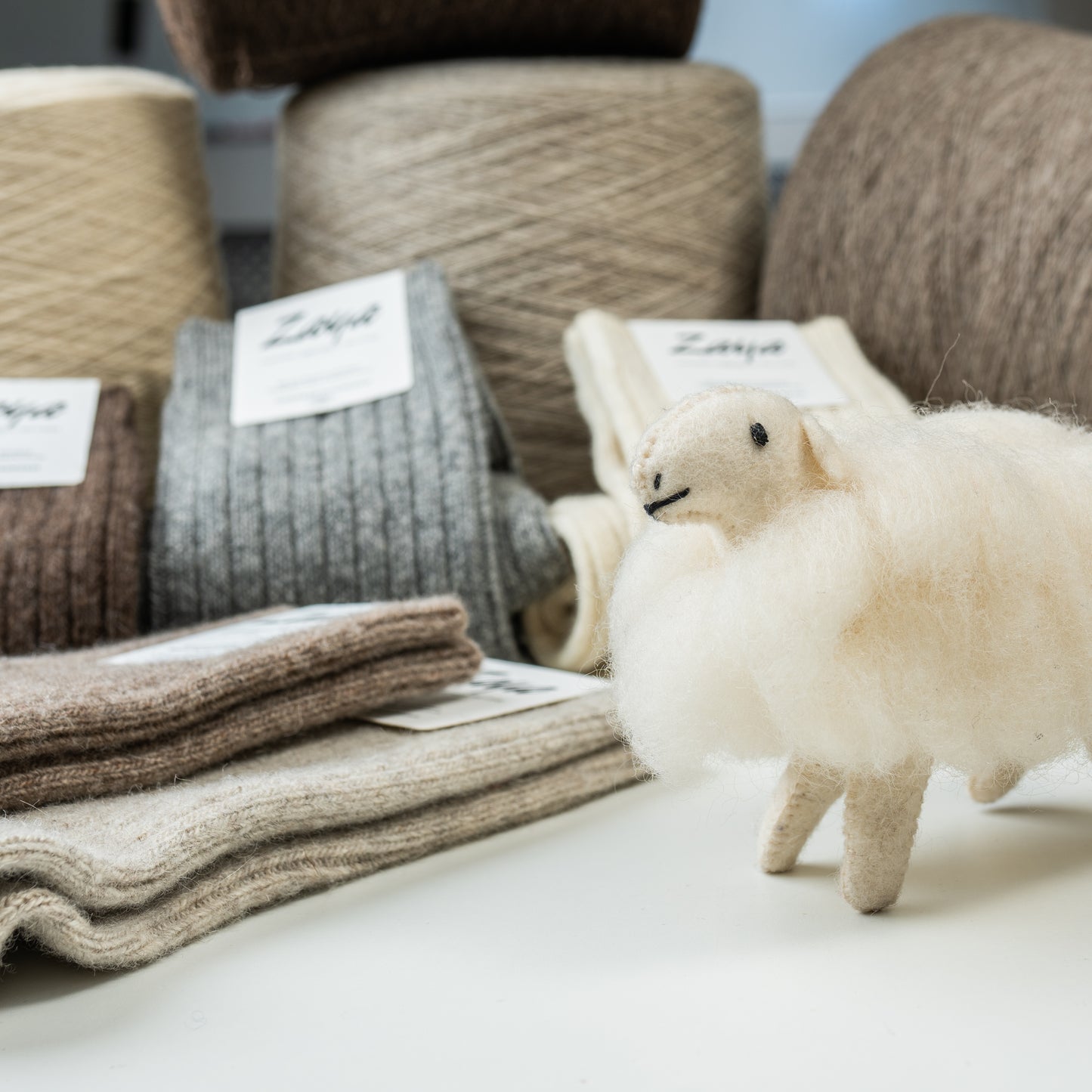 Organic Mongolian sheep wool socks / High quality pure fiber / Hypo-allergenic / Anti bacterial / Cozy warm / Unisex socks