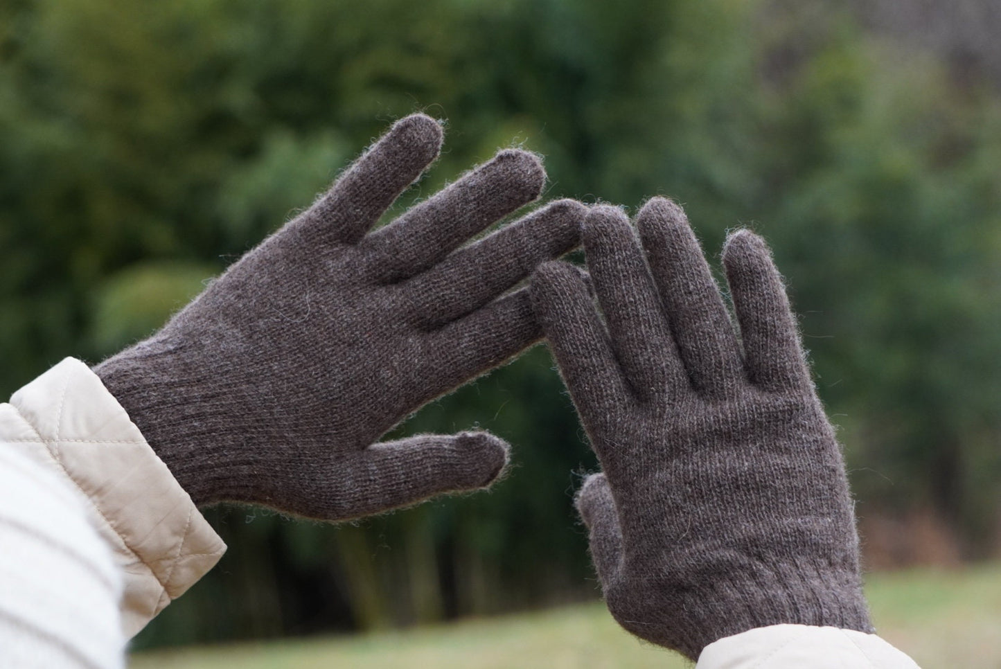 Luxurious 100% Yak Wool Gloves / All Natural Organic Fiber / Ideal Luxury Gift / Warm Cozy / Rare Find / Made in Mongolia