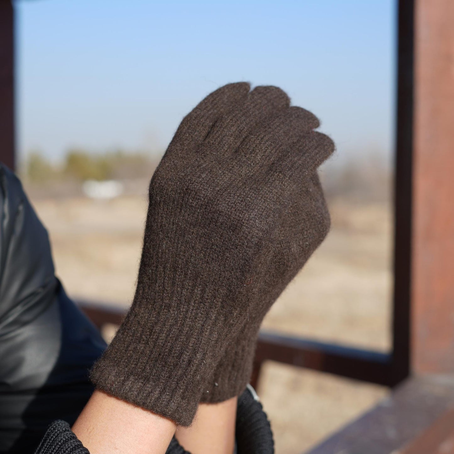 Mongolian Yak Down Gloves: Organic, Hypoallergenic, Unisex