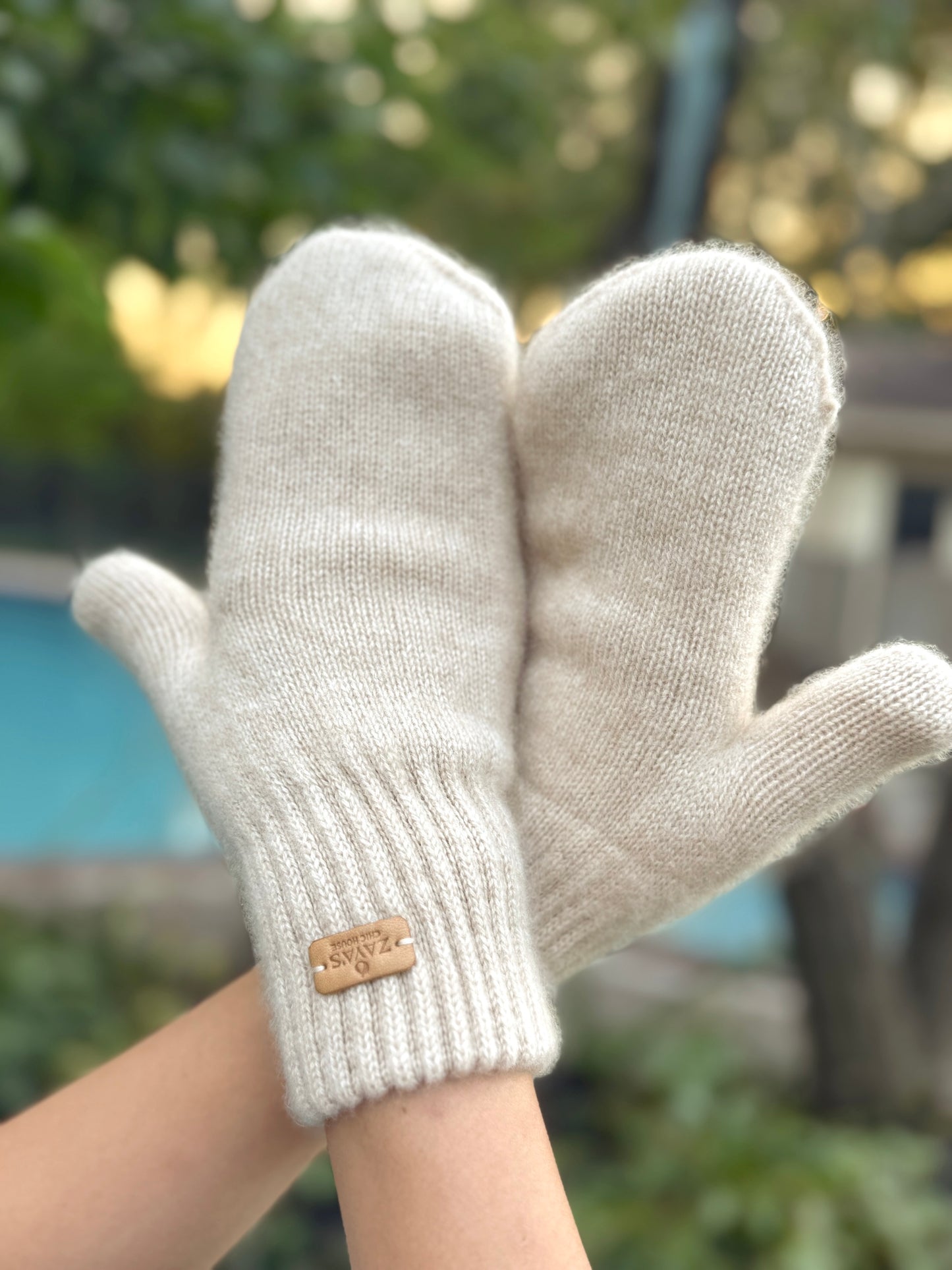 Mongolian Natural Cashmere Mittens – Ultra-Soft Luxury Winter Mittens for Women & Men