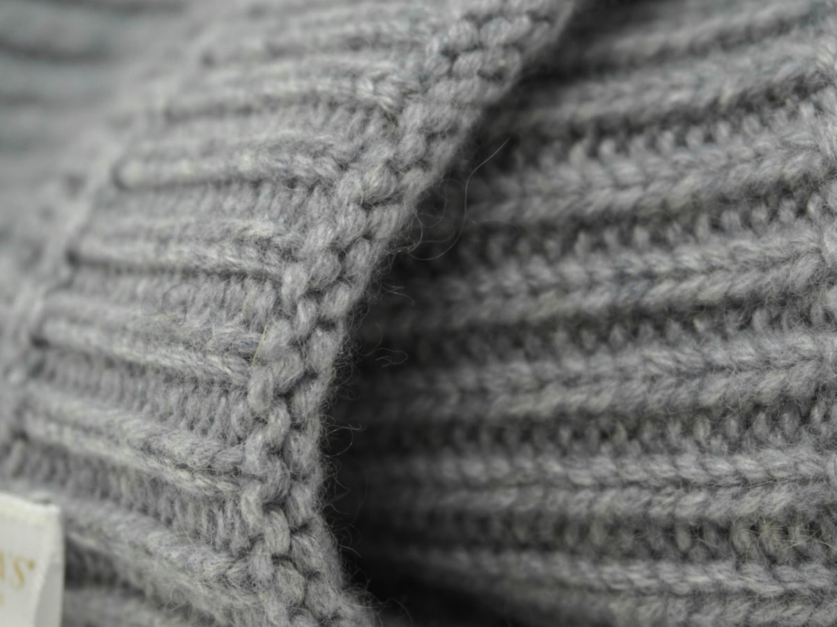 100% Mongolian Cashmere Beanie – Ribbed Winter Hat for Women & Men