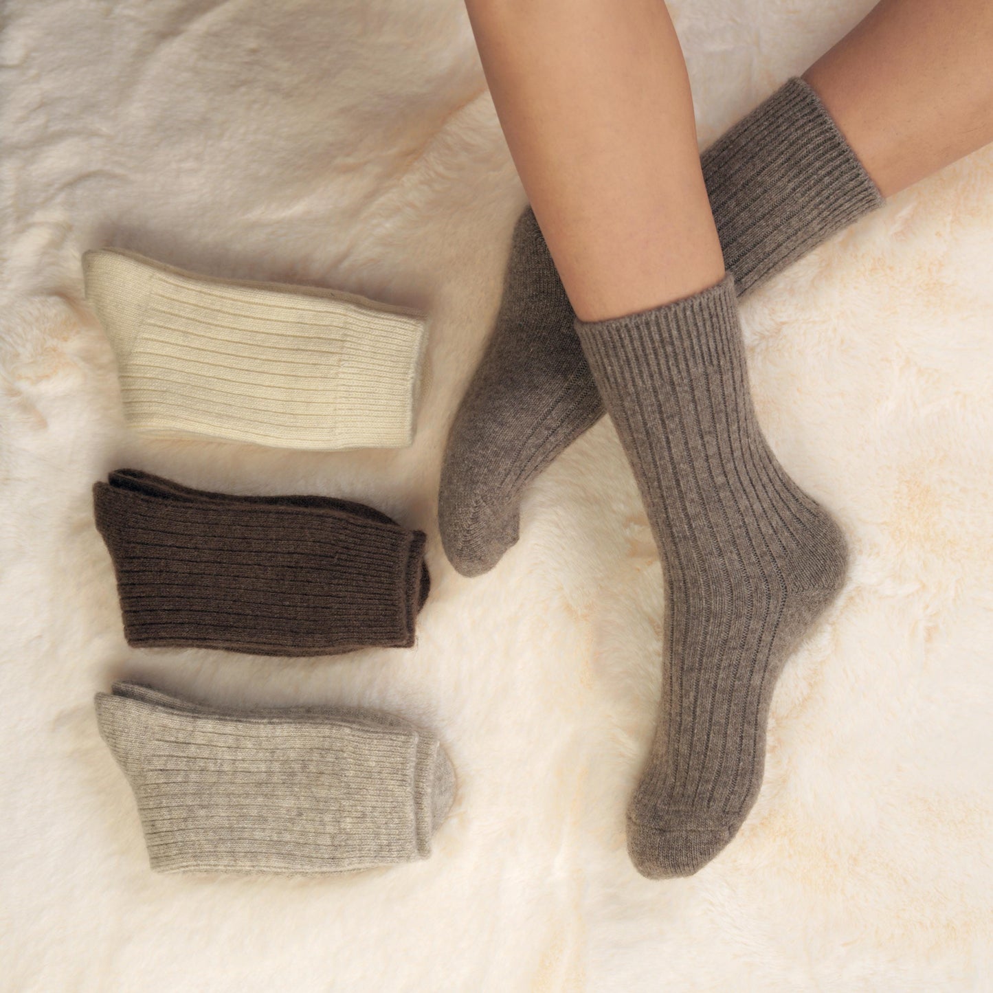 Luxurious Mongolian Sheep Wool Socks - Soft, Cozy, Breathable Cold Weather Essentials, Ideal Gift