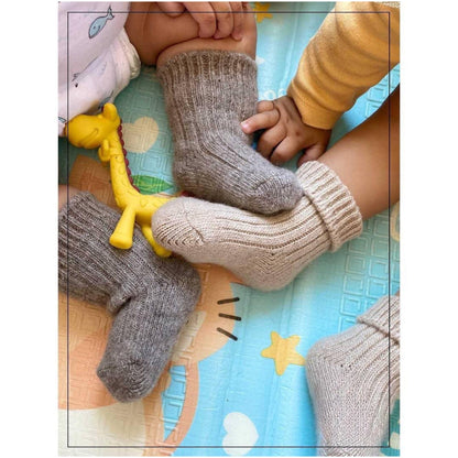 KIDS 100% organic cashmere socks / Sustainable premium dye-free cashmere / Super soft / Warm and cozy winter essentials / Four sizes