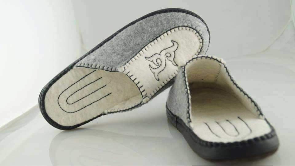 Felt slippers, Organic- dye free, Unisex, 100% handmade felt-Handmade Slipper, Indoor, home slippers, Sustainable eco, Made in Mongolia