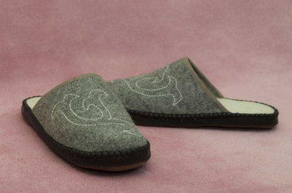 Felt slippers, Organic- dye free, Unisex, 100% handmade felt-Handmade Slipper, Indoor, home slippers, Sustainable eco, Made in Mongolia